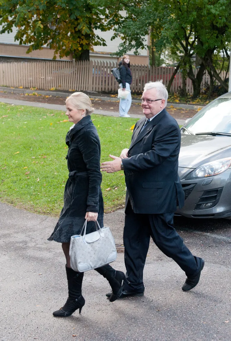 Siret Kotka koos Edgar Savisaarega
