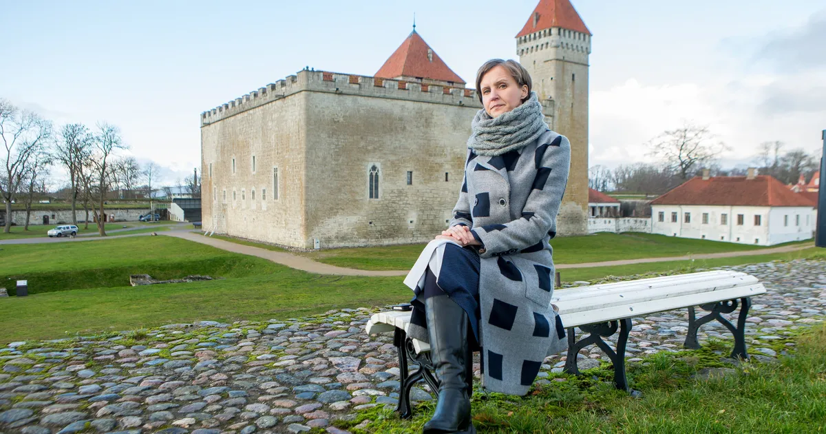 RITA VALGE Saaremaa Muuseumist tagasi- ja edasivaates
