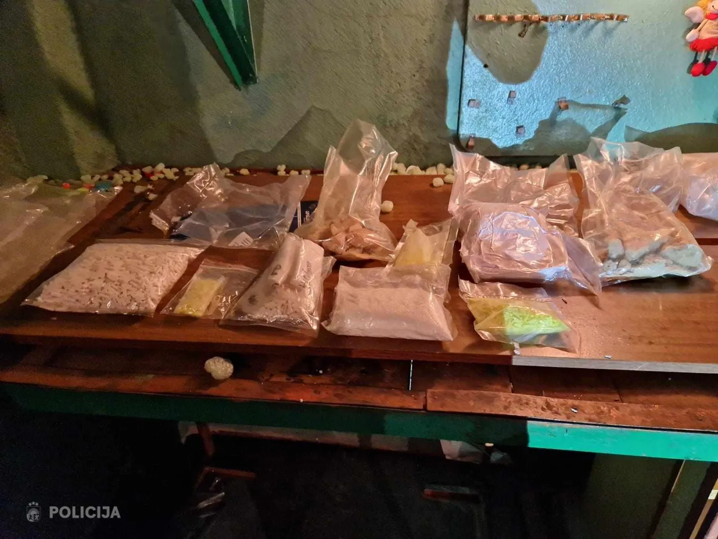 Конфискованные наркотики.