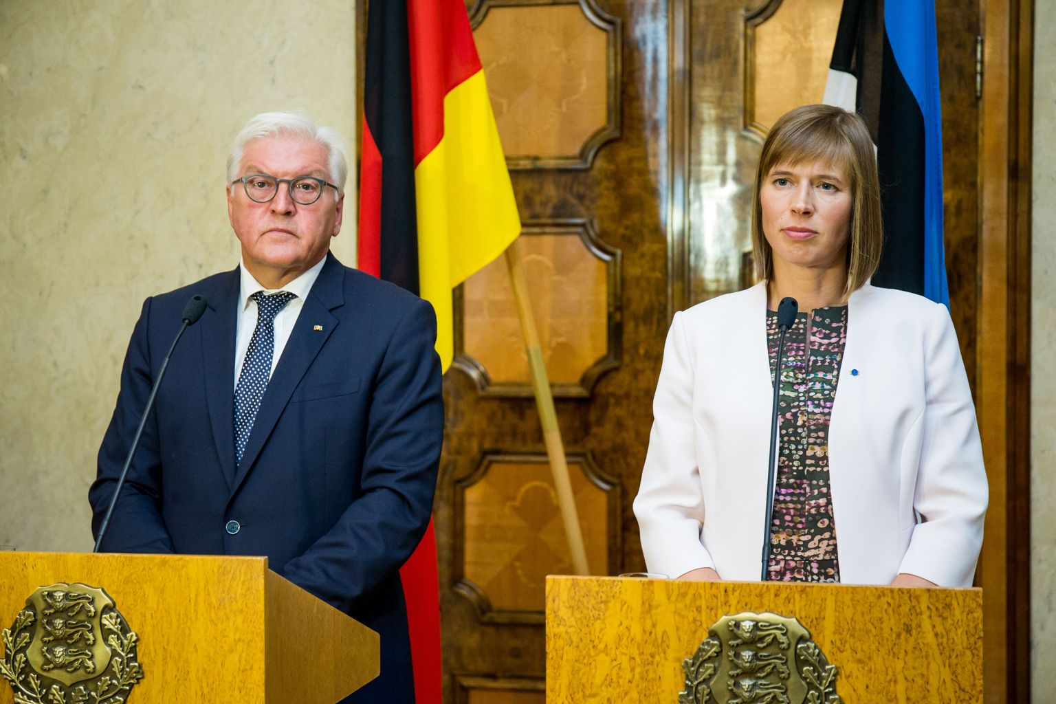 Eesti president Kersti Kaljulaid ja Saksamaa president Frank-Walter Steinmeier ühisel pressikonverentsil Kadriorus. FOTO: EERO VABAMÄGI/POSTIMEES