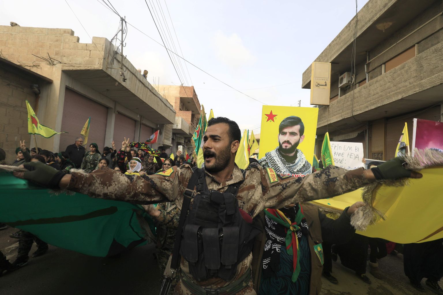 Сирийские курды протестуют против турецкой военной операции.