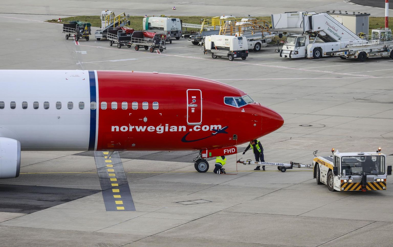 Norwegiani lennuk Düsseldorfi rahvusvahelisel lennuväljal.