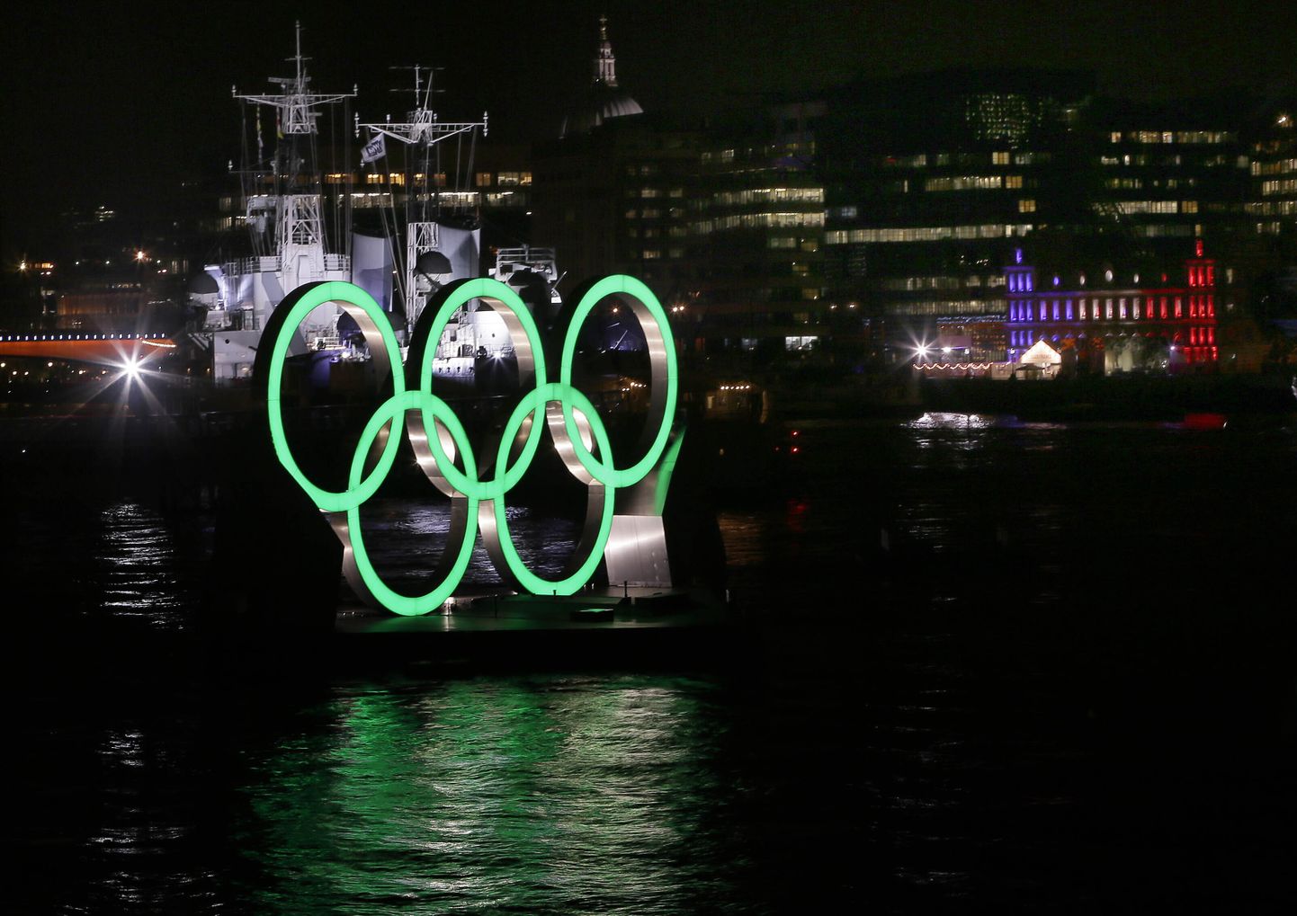 Olümpiarõngas Thamesi jõel Londonis. Foto on illustratiivne.