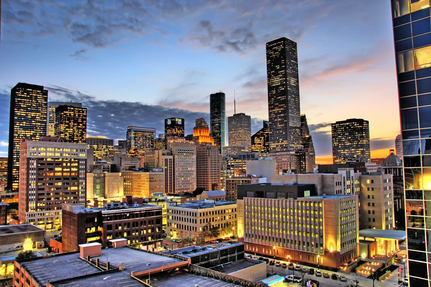 Öine Houston.