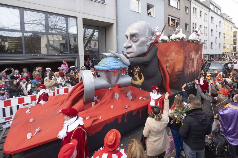 Пародия на Путина на карнавале в Германии