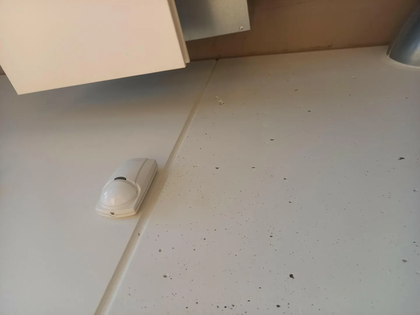 Andur näitab, kas süsteem on töökorras.