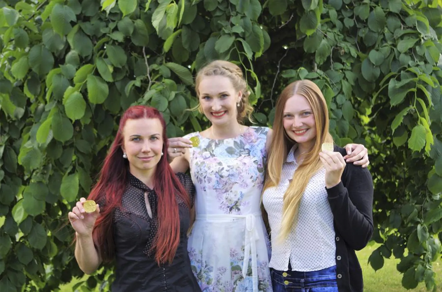Kolm õde ja kolm kuldmedalit. Kuue aasta jooksul on kõik Maisla peretütred lõpetanud gümnaasiumi ainult viitega ning see on toonud ka kuldmedali.