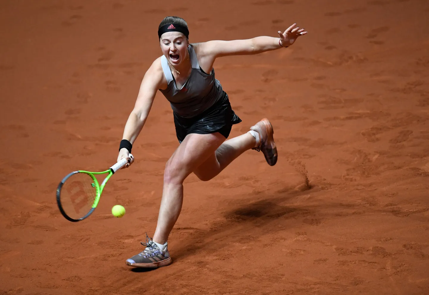 Aļona Ostapenko.