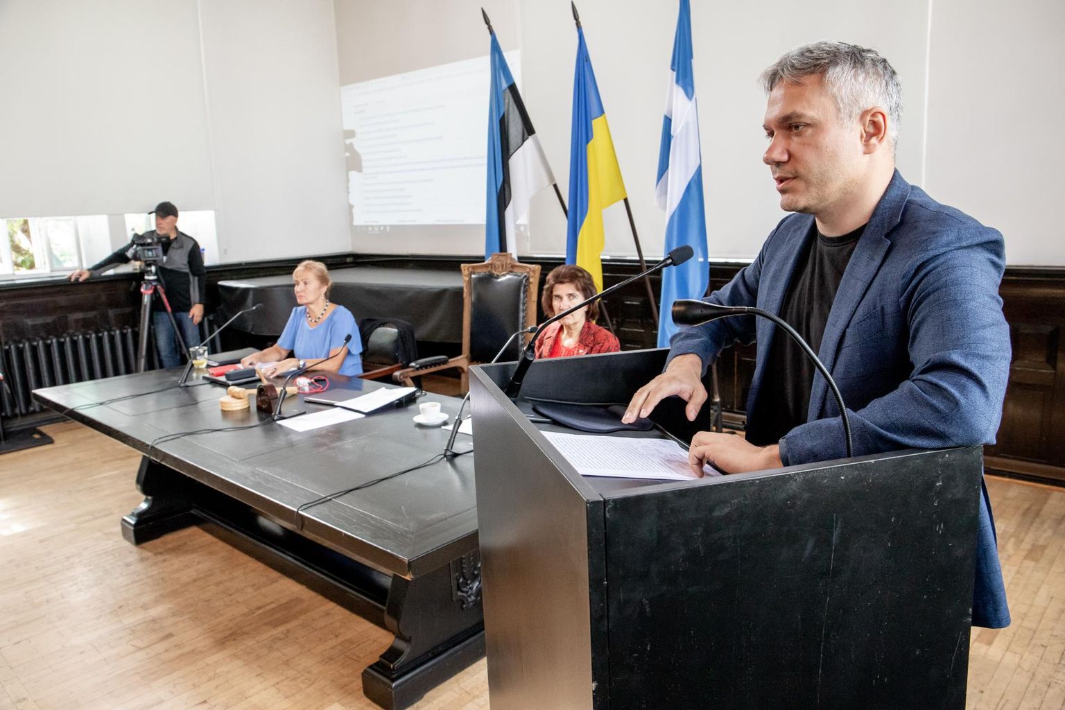 Pärnu linnavolikogu esimees Andrei Korobeinik pole erakorralist istungit veel kokku kutsunud.