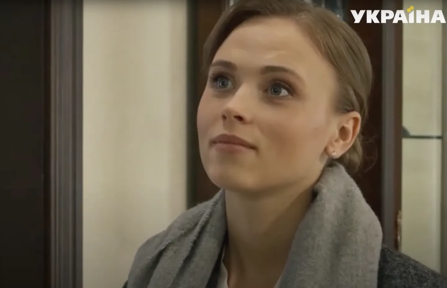 Скриншот из официального трейлера сериала «Три цвета любви». Анна Кошмал.