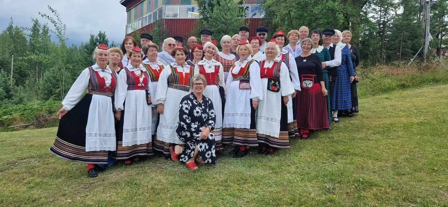 Aste Antsakad esindasid Saaremaa tantsukultuuri Soomes Kultuuririkkuse aasta raames