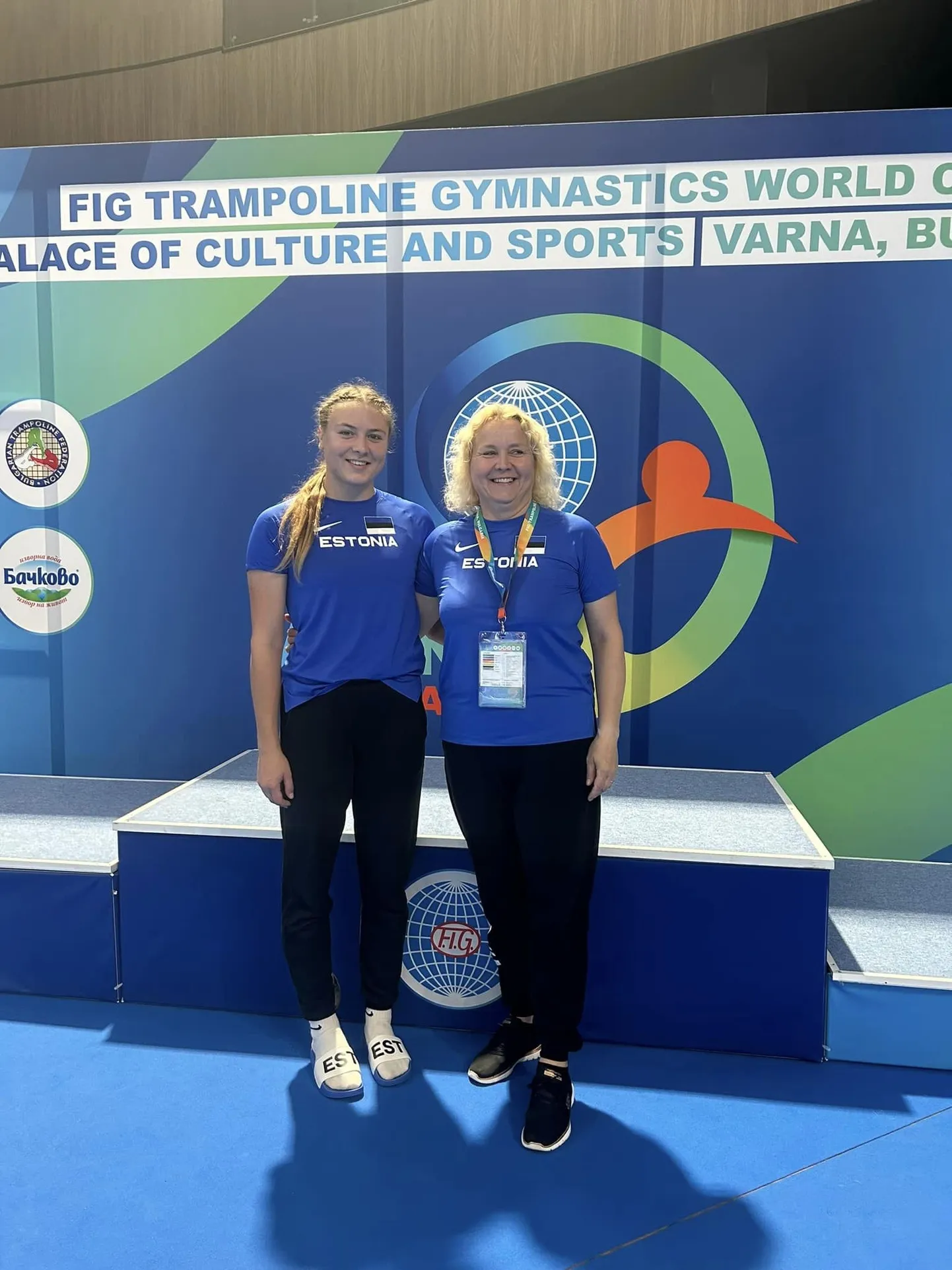 Krete ja tema treener Katrin Kaasik Varnas maailmakarikavõistluste etapil.