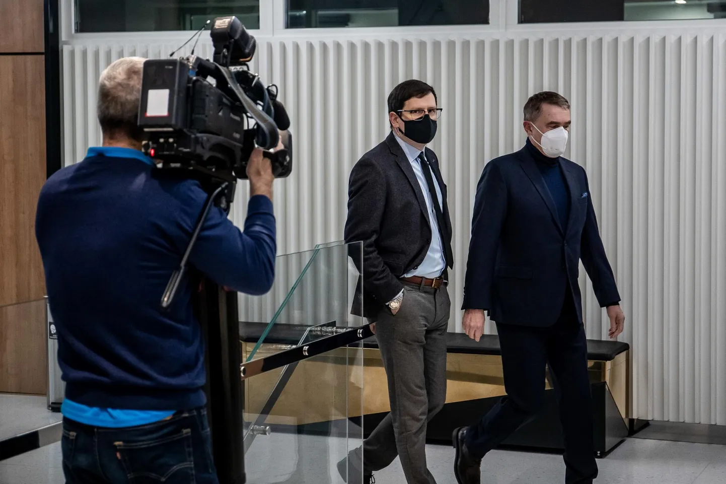 Peeter Helme ja tema kaitsja Raul Ainla eile Harju maakohtus.