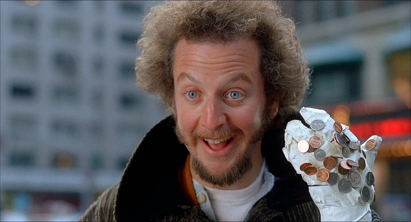 Menukomöödias «Üksinda kodus 2» mängib Daniel Stern varas Marvi.
