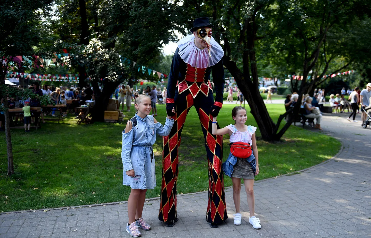 Galvaspilsēta kūsā ik uz soļa "Rīgas svētkos"