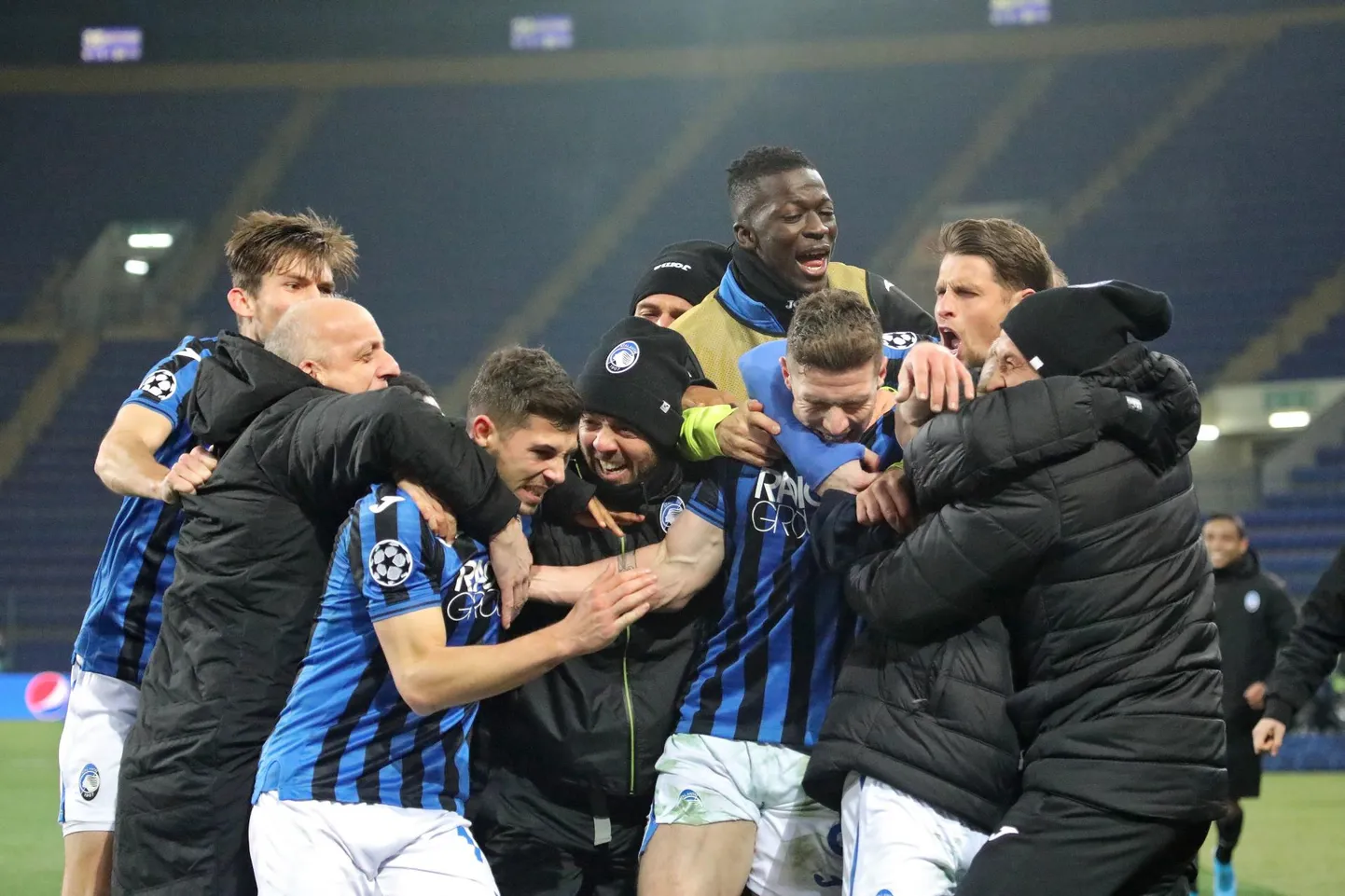 Atalanta esindusmeeskonna mängijad, kes jõudsid UEFA Meistrite liigas äsja 16 hulka.