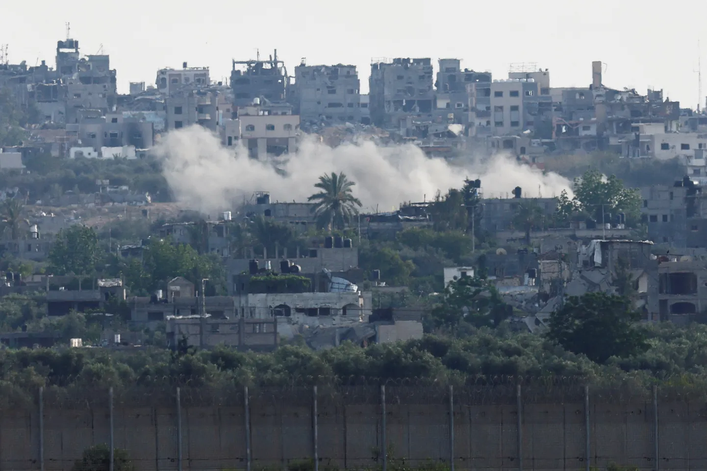 Дым в секторе Газа