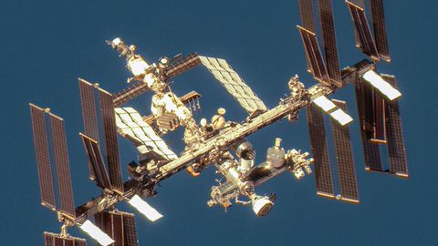 Elon Muskilt telliti kosmosejaama ISS allakukutamine, aga ta veel ei ütle, kuidas seda tehakse