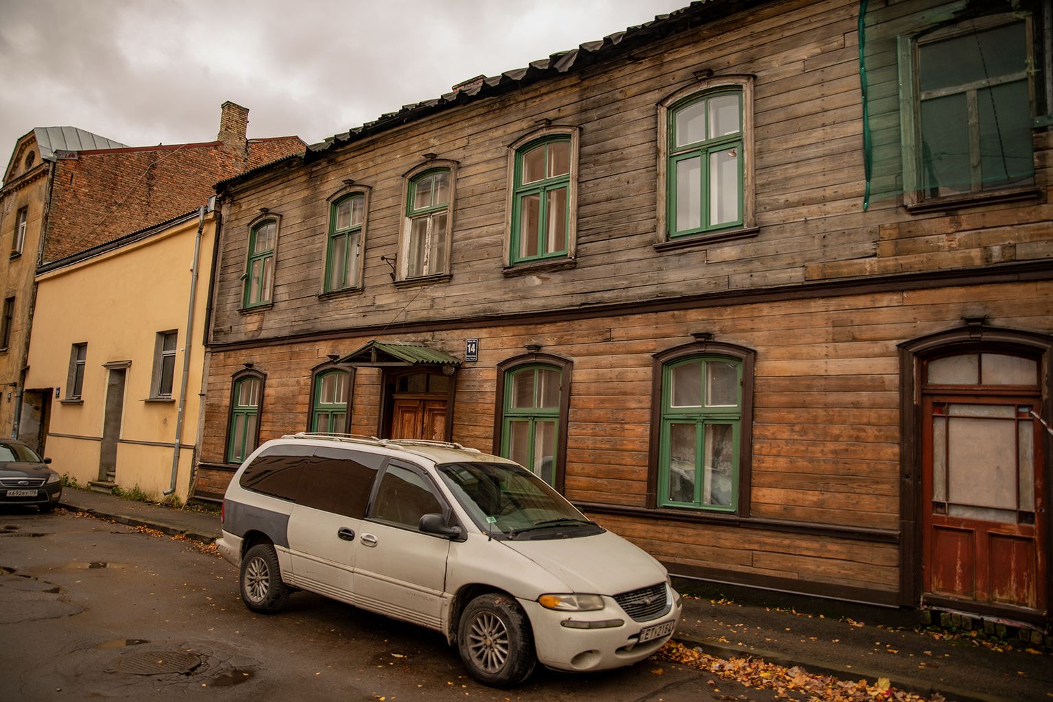 Pētersalas apkaimes ielas, nami un cilvēki.