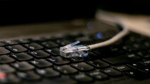 Eksperte: Kremļa mēģinājumi ierobežot internetu liecina par režīma centieniem izolēt iedzīvotājus no ārējās informācijas