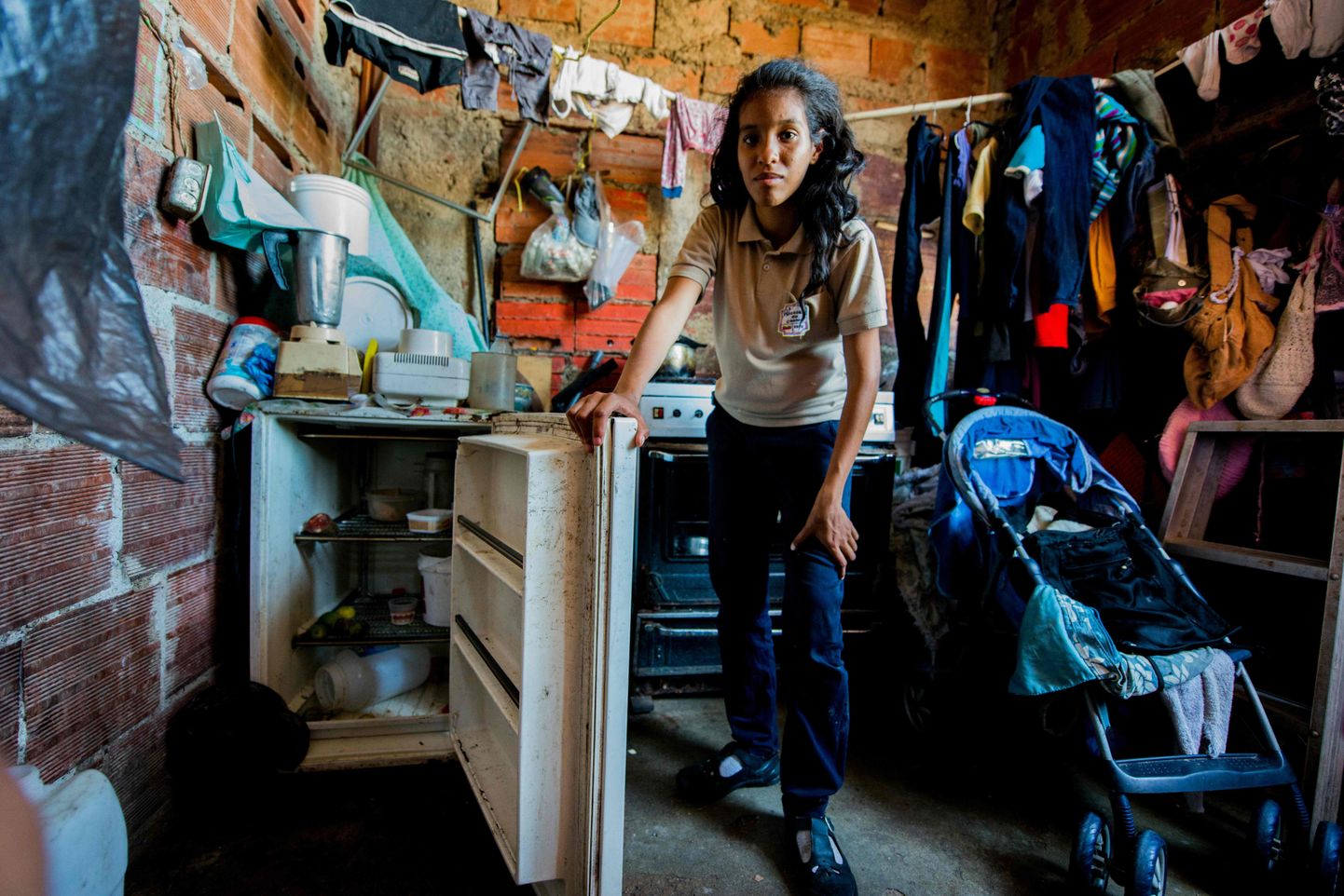 Caracase tänavatelt toitu otsiv 18-aastane Rebeca Leon.