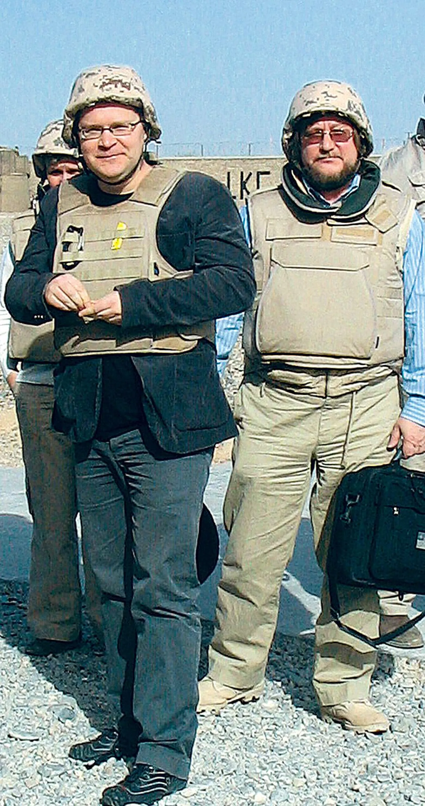 Глава МИД Эстонии Урмас Паэт (слева) и Харри Тийдо