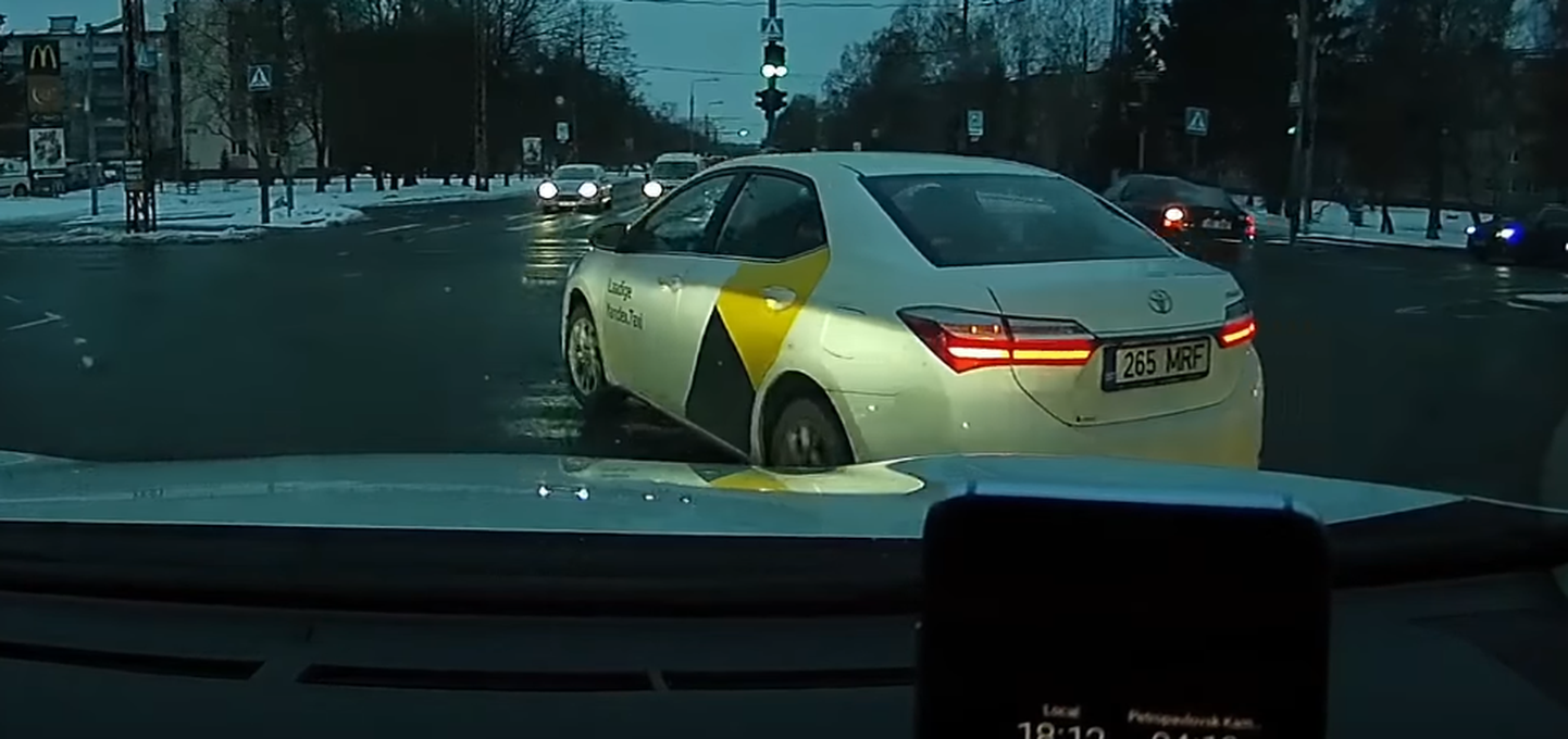 Инцидент с автомобилем Yandex.Taxi.