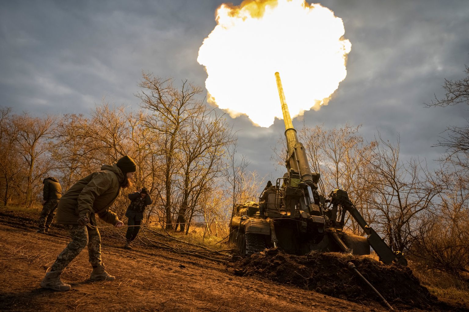 Ukraina suurtükivägi annab tuld Hersoni oblastis.