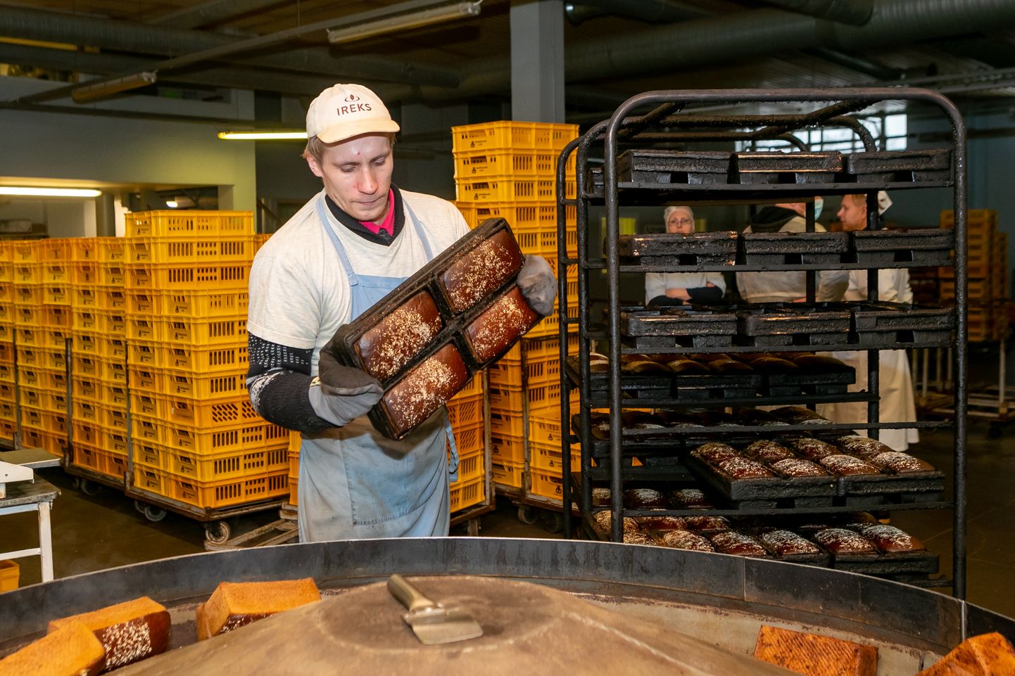 KÕIGE VIIMASTE leibadega askeldab pagar-küpsetaja Karli Vinn.