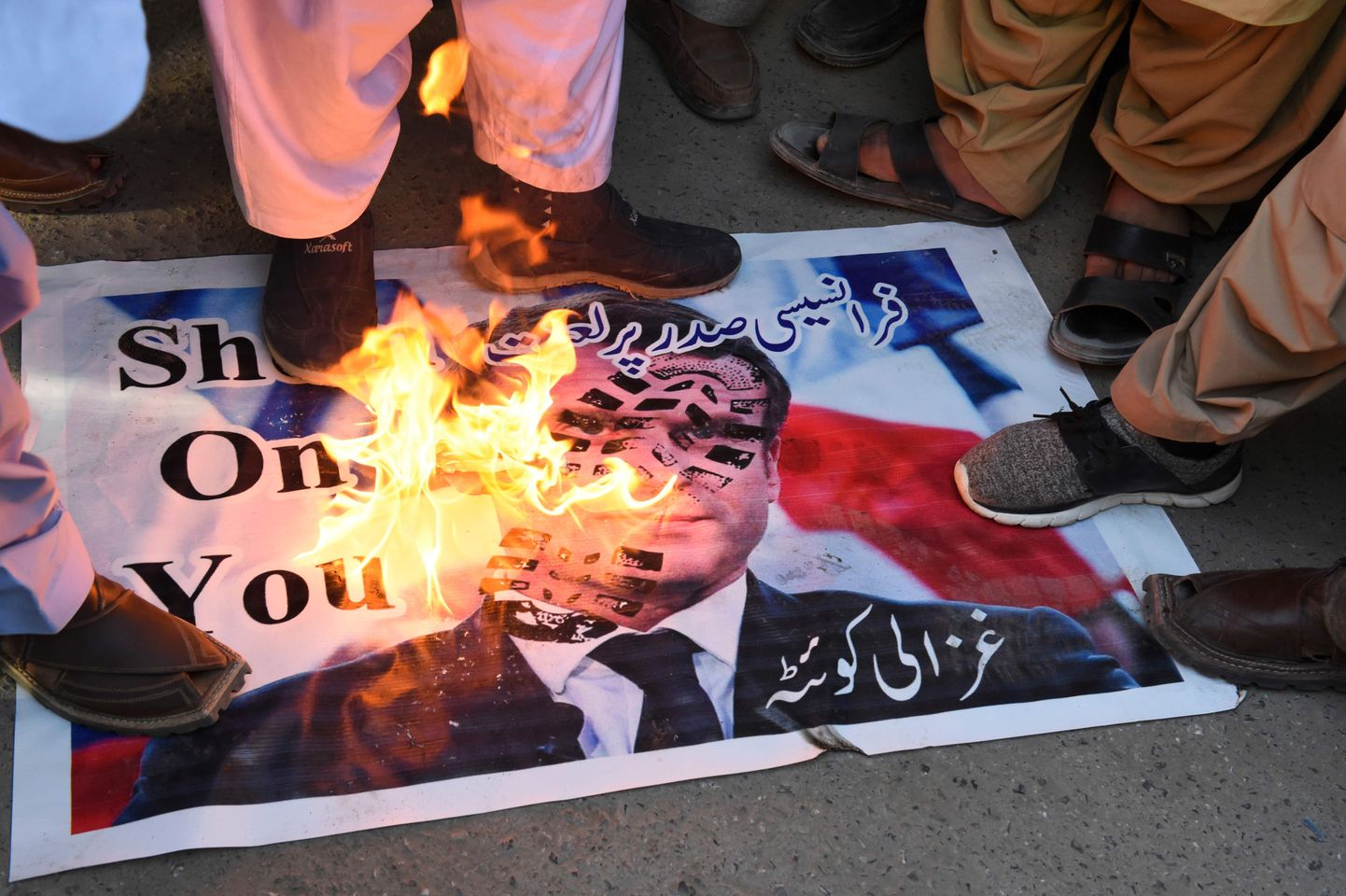 Emmanuel Macroni pildi põletamine Pakistanis Quettas.