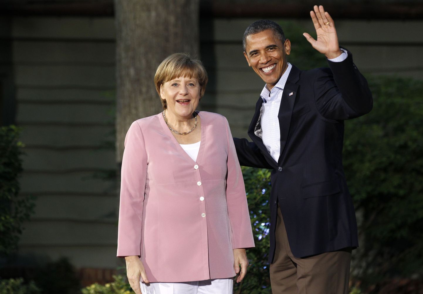 USA president Barack Obama Camp Davidis tervitamas Saksa kantslerit Angela Merkelit.