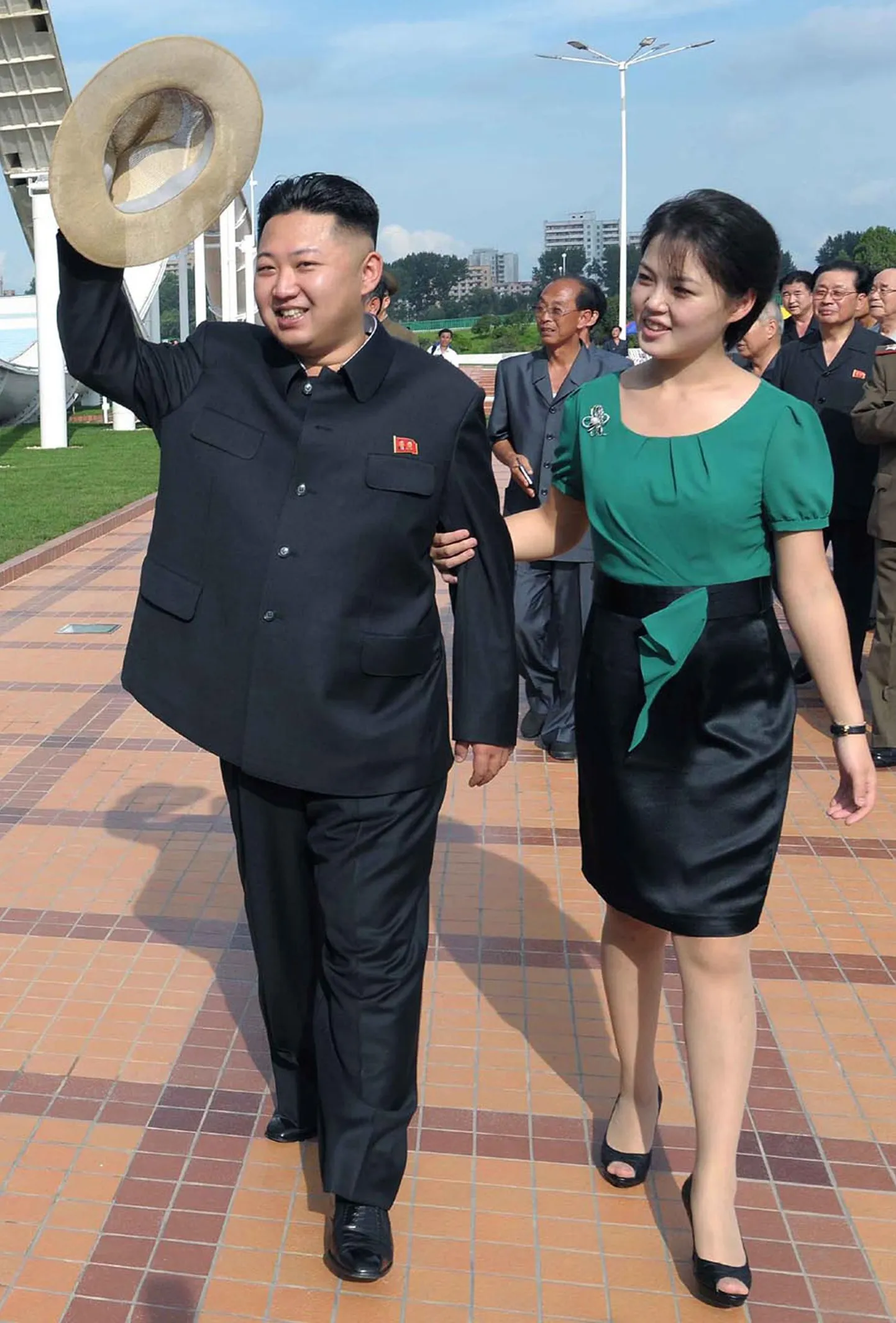 Ким Чен Ын и его жена Ли Соль Чжу.