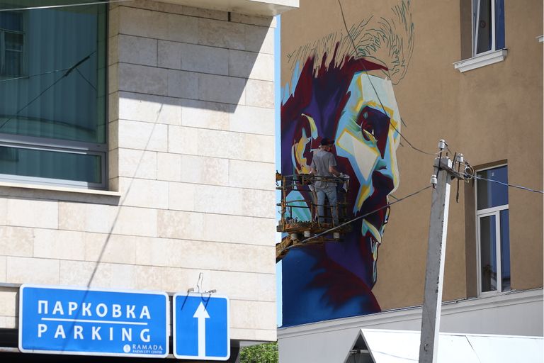 Lionel Messi grafitiportree Kaasanis