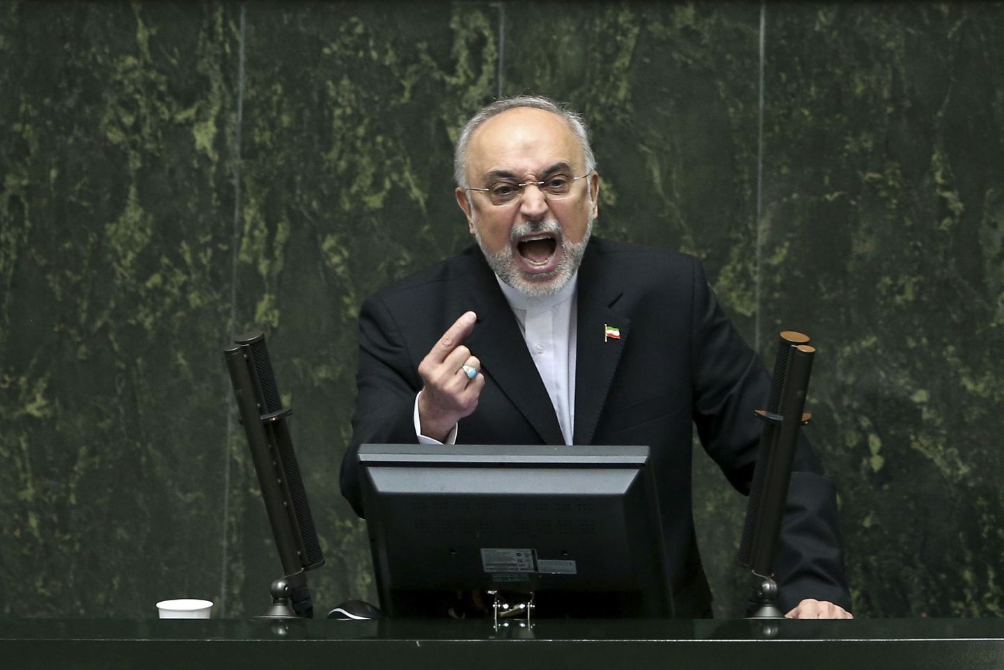 Iraani Aatomienergiaorganisatsiooni juht Ali Akbar Salehi pidas nädal tagasi Iraani parlamendis väga emotsionaalse kõne tuumaprogrammi piiramise osas.