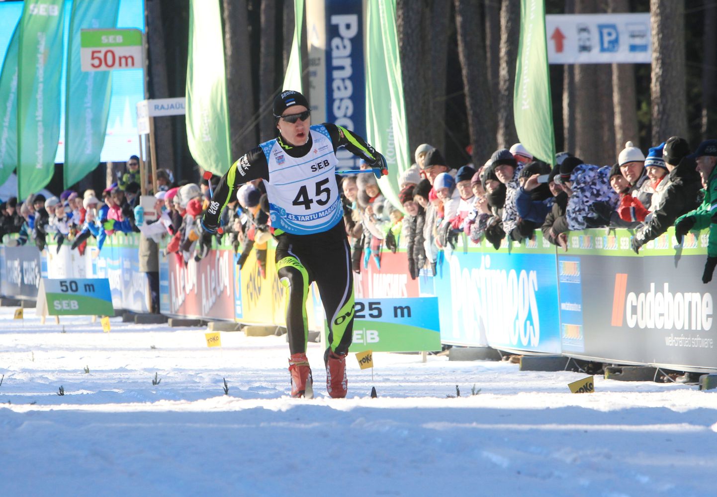 Sel pildid lõpetab Martti Himma Tartu maratoni neli talve tagasi. Laupäeva pärastlõunal lõpetas ta võidukalt Alutaguse 44 kilomeetri pikkuse klassikamaratoni.