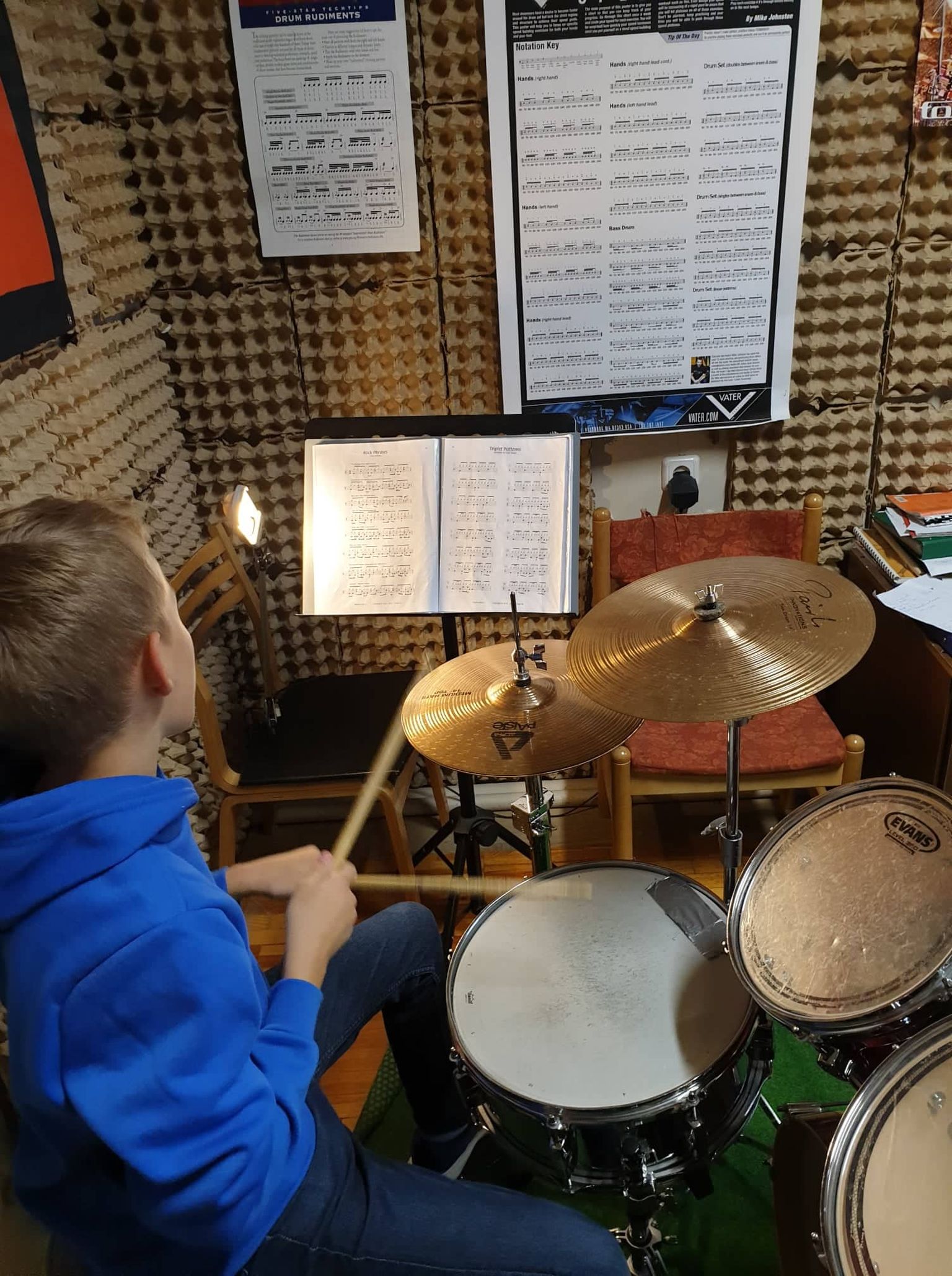 Paide muusikakoolis õpitakse 14 erinevat instrumenti, nende seas ka trumme.
