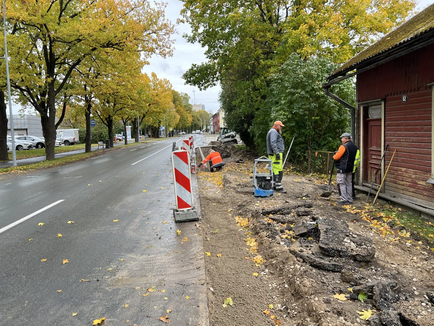 Kergliiklustee ehitus Paides Pärnu tänaval