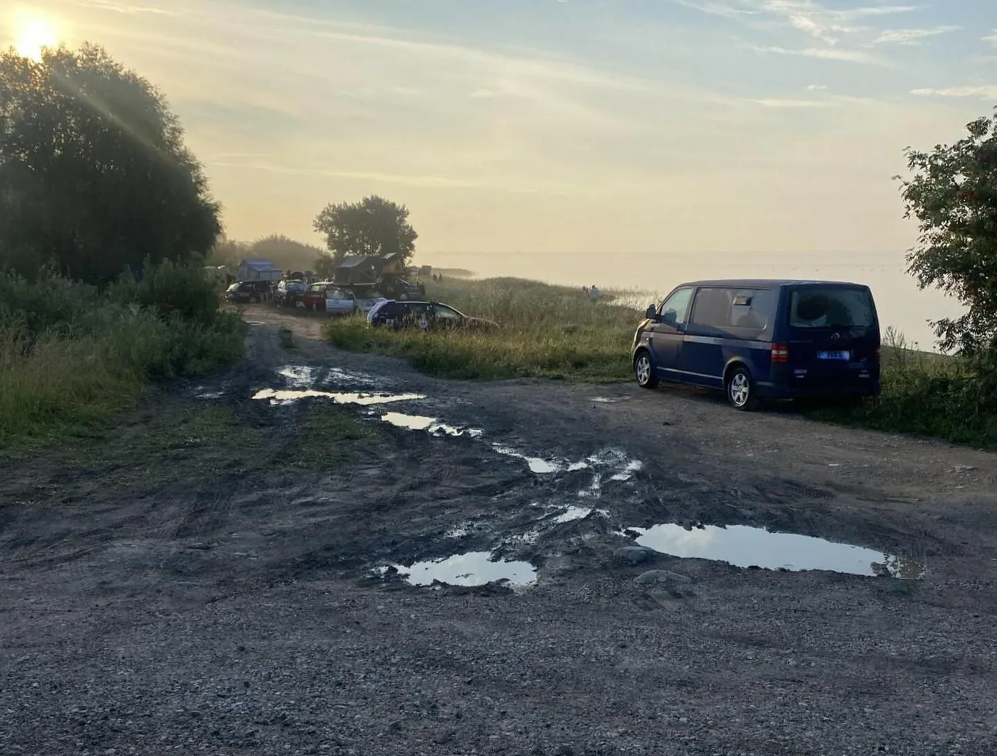 Audru poldri tagusel Valgeranna osal ei ole lubatud jalutada koeraga, aga autode suhtes praegu loetavaid piiranguid ei kehti.