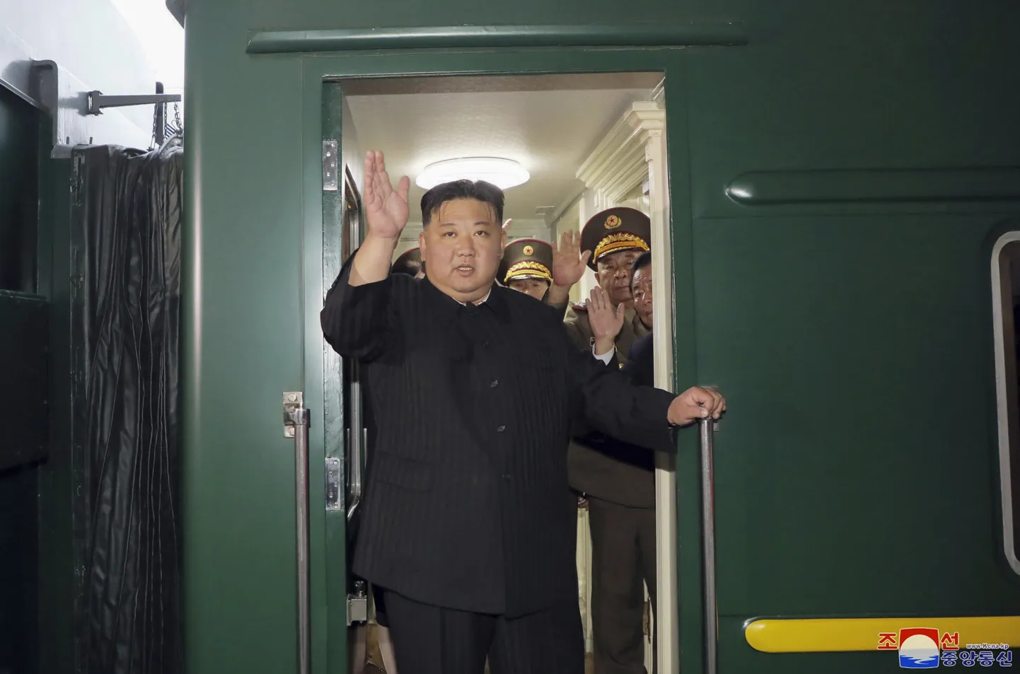 Ким Чен Ын в бронепоезде