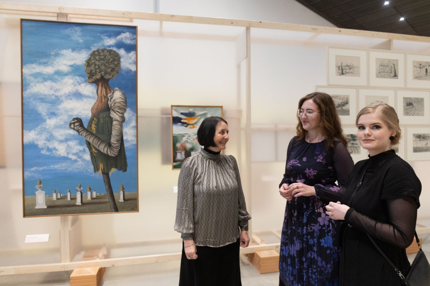 Näituse kuraatorid on Anna Pravdová (vasakult), Kristlyn Liier ja Joanna Hoffmann.