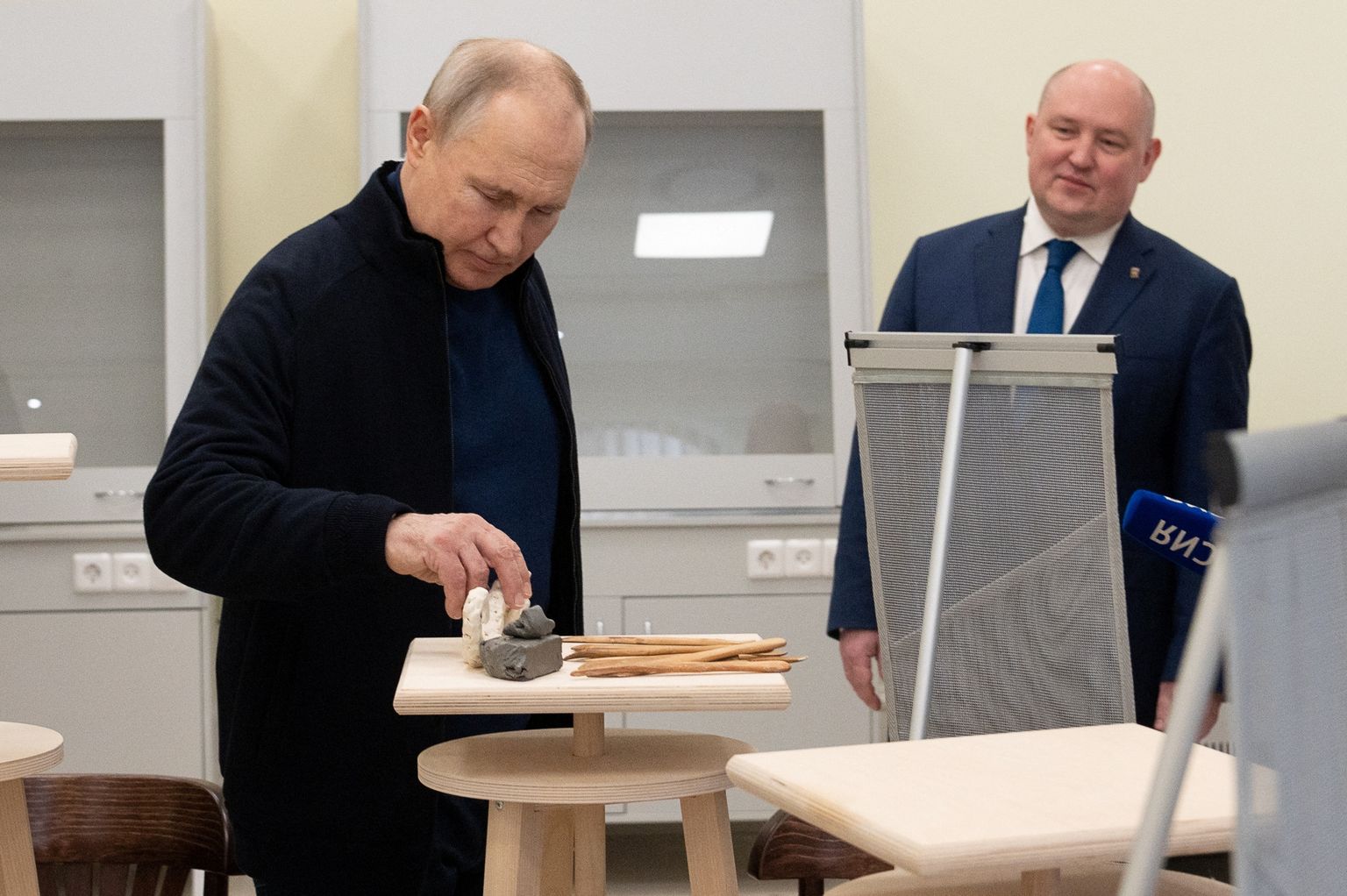 Krievijas autokrāts Vladimirs Putins apmeklē Krimu