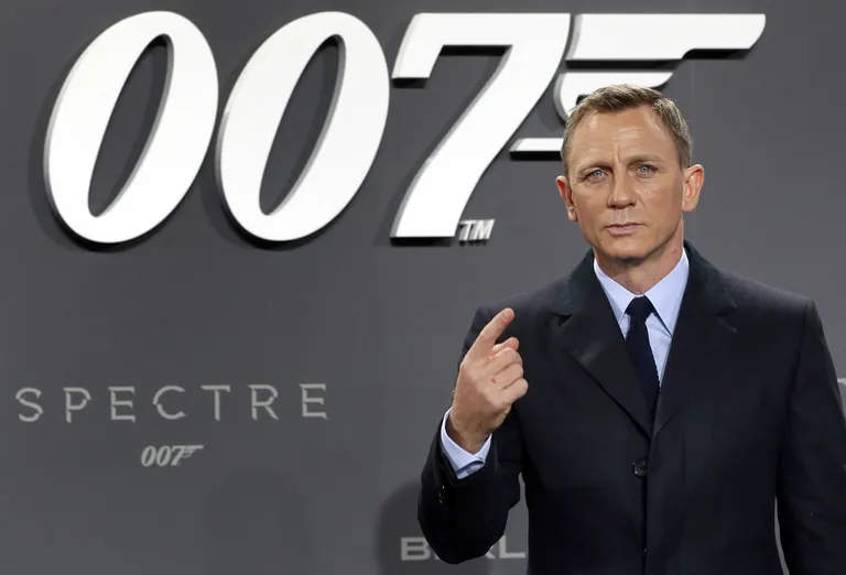 Daniel Craig