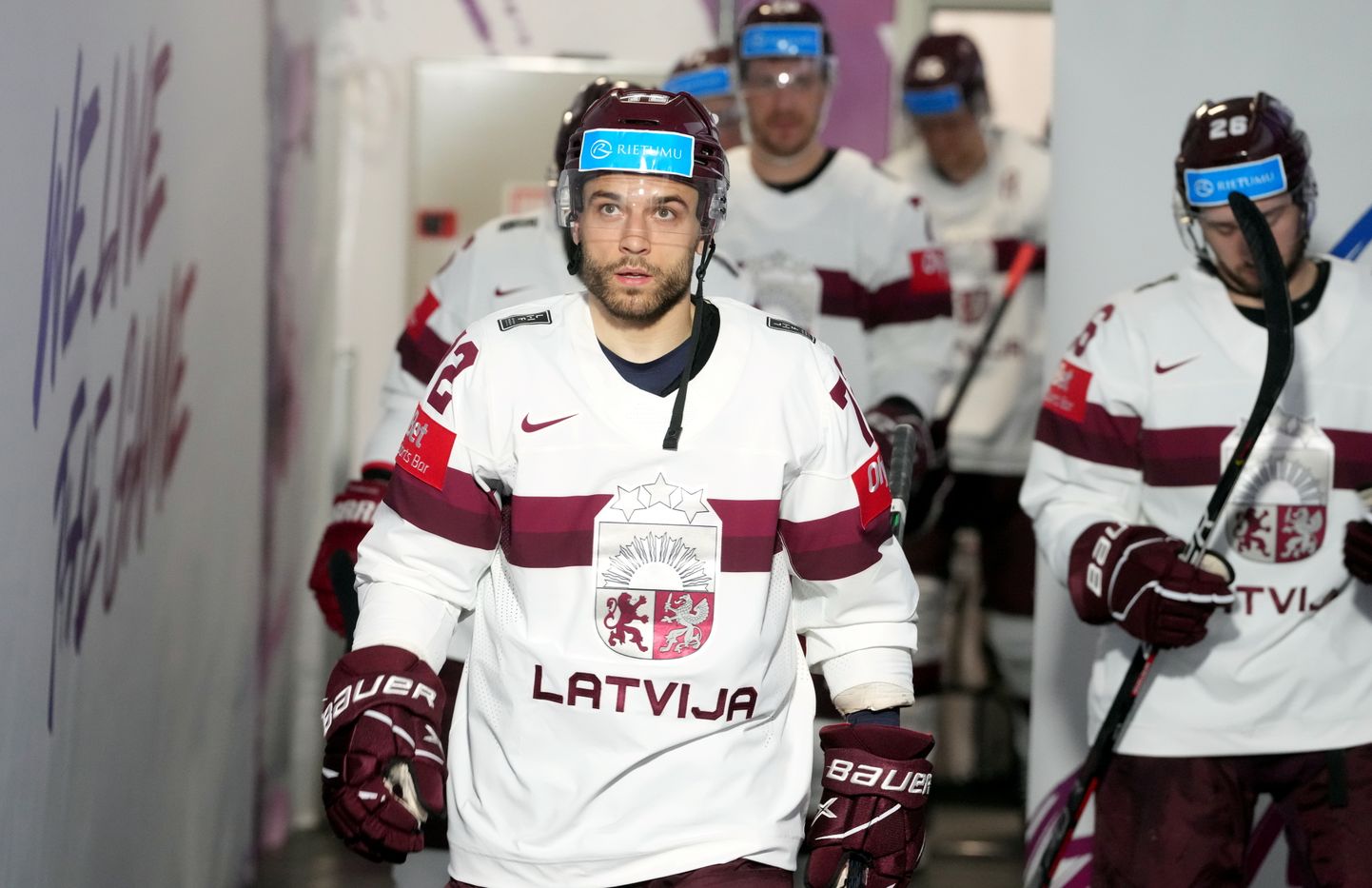 Latvijas hokeja izlases aizsargs Jānis Jaks