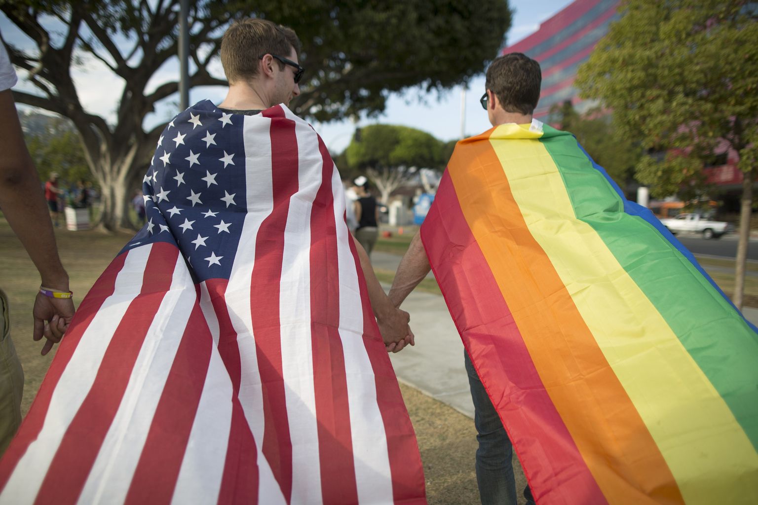 Ülemkohtu 2015. aasta otsuse tähistamine Californias. Otsuses määratleti, et samasoolistel paaridel on õigus abielluda sõltumata osariigi seadustest.