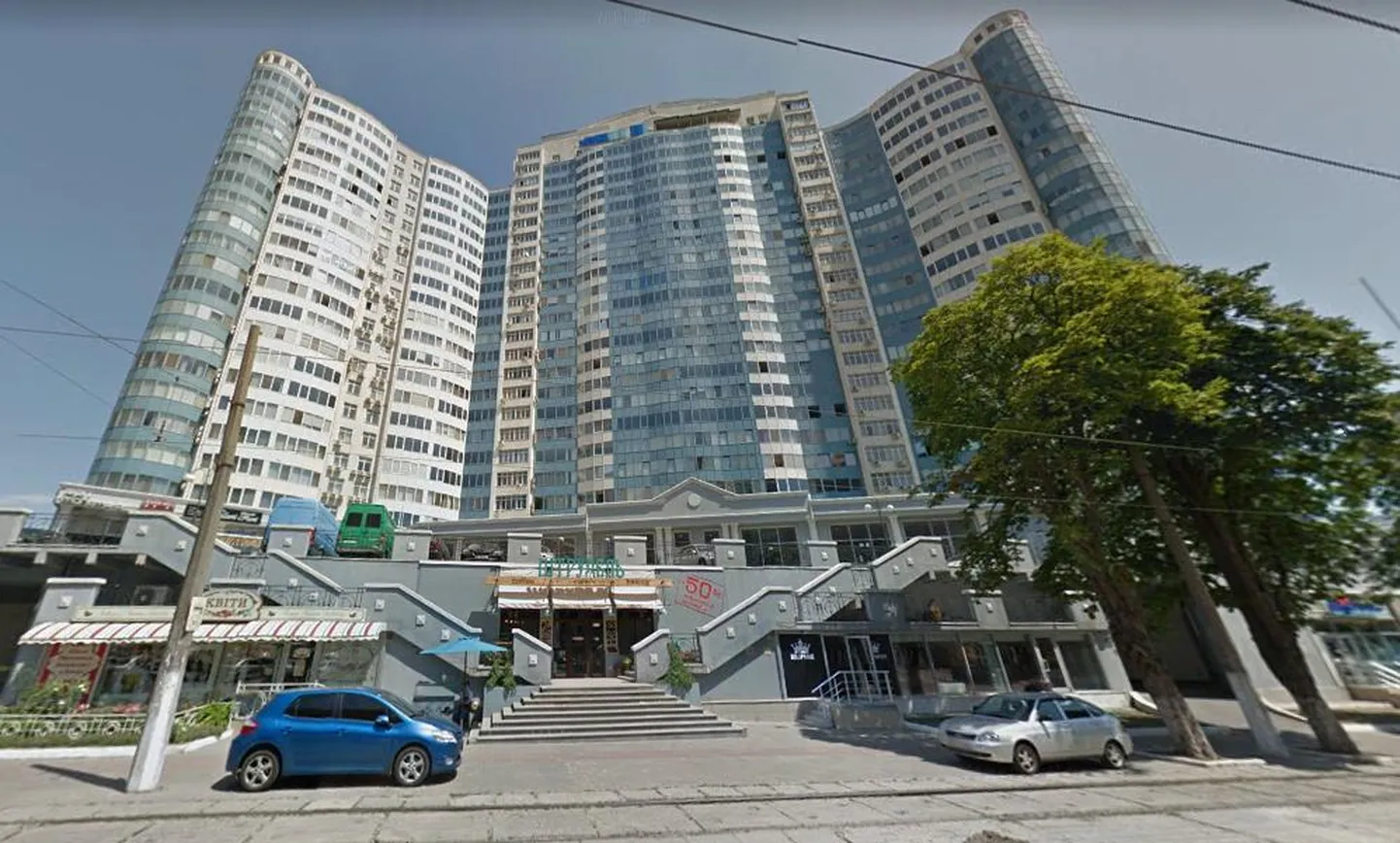 Hoone Odessas Genuezskaja tn 5, mille 21. korrusel asub eestlasi majutanud mini-hotell.