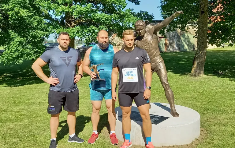 Heino Lipu mälestusvõistluse esikolmik kuulitõukes (vasakult): Konrad Bukowiecki (20.77), Michal Haratyk (21.08) ja Jander Heil (19.45).