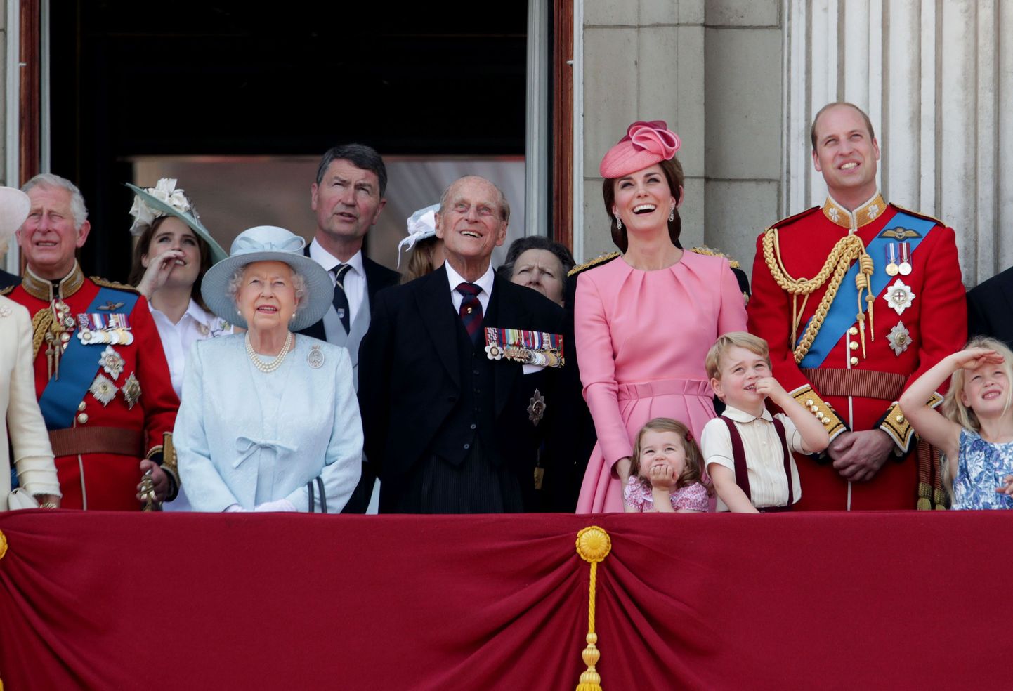 Kuninglik perekond kuninganna Elizabeth II sünnipäevapidustustel