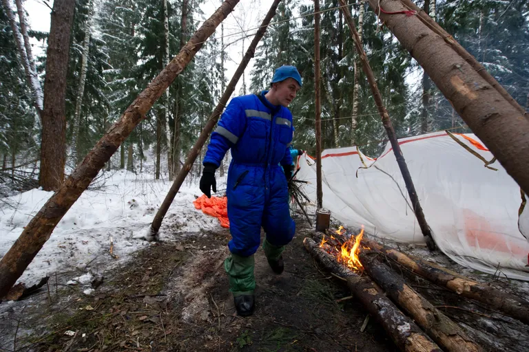 Sergei Rjazanki metsas ellujäämistreeningul 2016