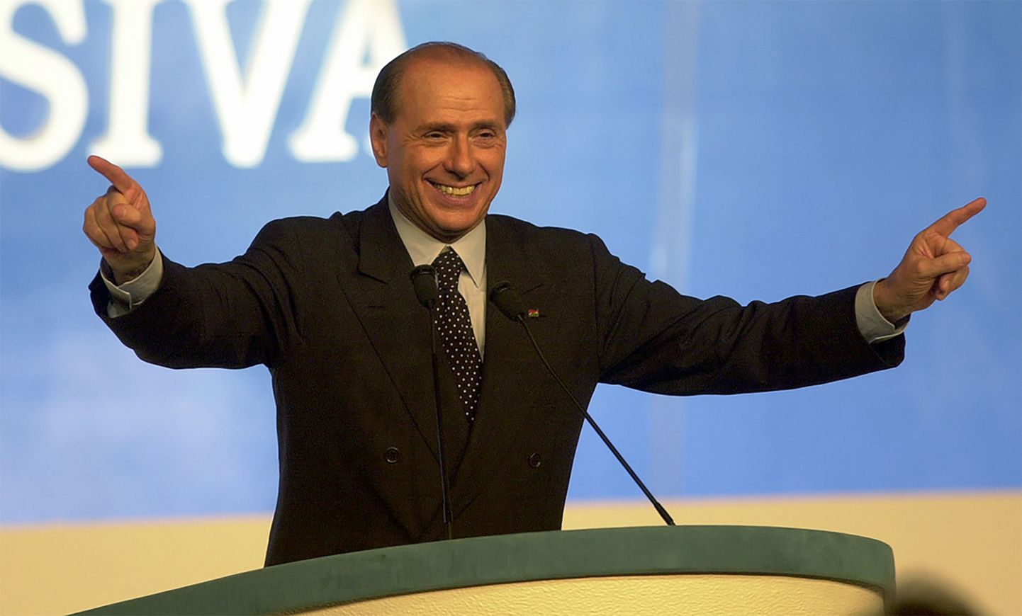 TIPPAEG: Berlusconi 1990. aastate keskel, kui ta rajas oma poliitilise erakonna Forza Italia 
(Edasi, Itaalia).