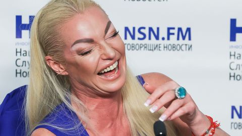 «Приревновала к моей славе и успеху»: Волочкова объяснила, почему дочь не захотела видеть ее на своем выпускном